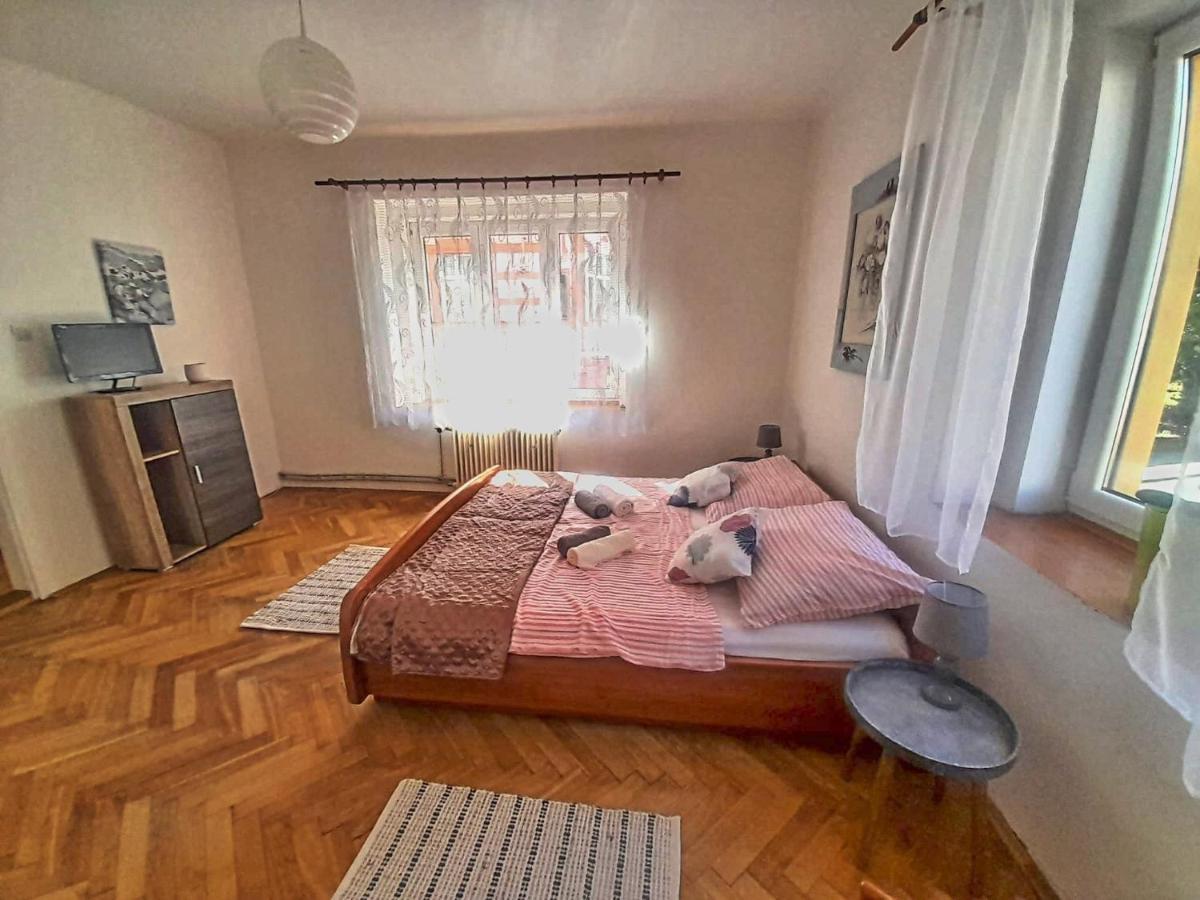Apartman Isabel Дечин Экстерьер фото